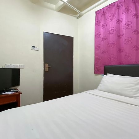 Spot On 89673 Good Friend Hotel George Town Eksteriør billede