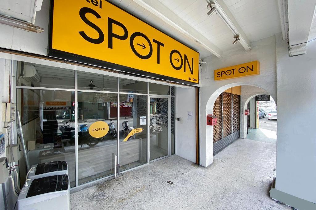 Spot On 89673 Good Friend Hotel George Town Eksteriør billede